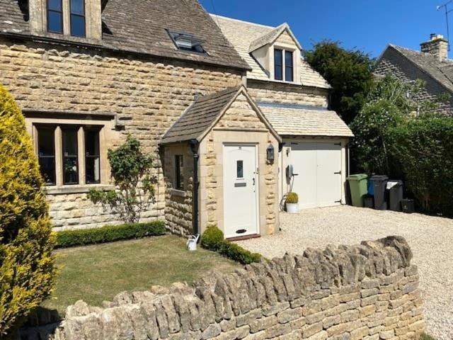 Andoversford Large Stylish Luxury Cotswold Cottage - Ideal For Families, W/ Ev Charging מראה חיצוני תמונה