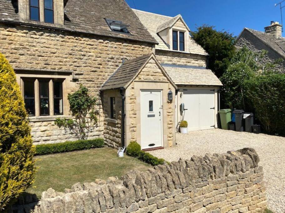 Andoversford Large Stylish Luxury Cotswold Cottage - Ideal For Families, W/ Ev Charging מראה חיצוני תמונה